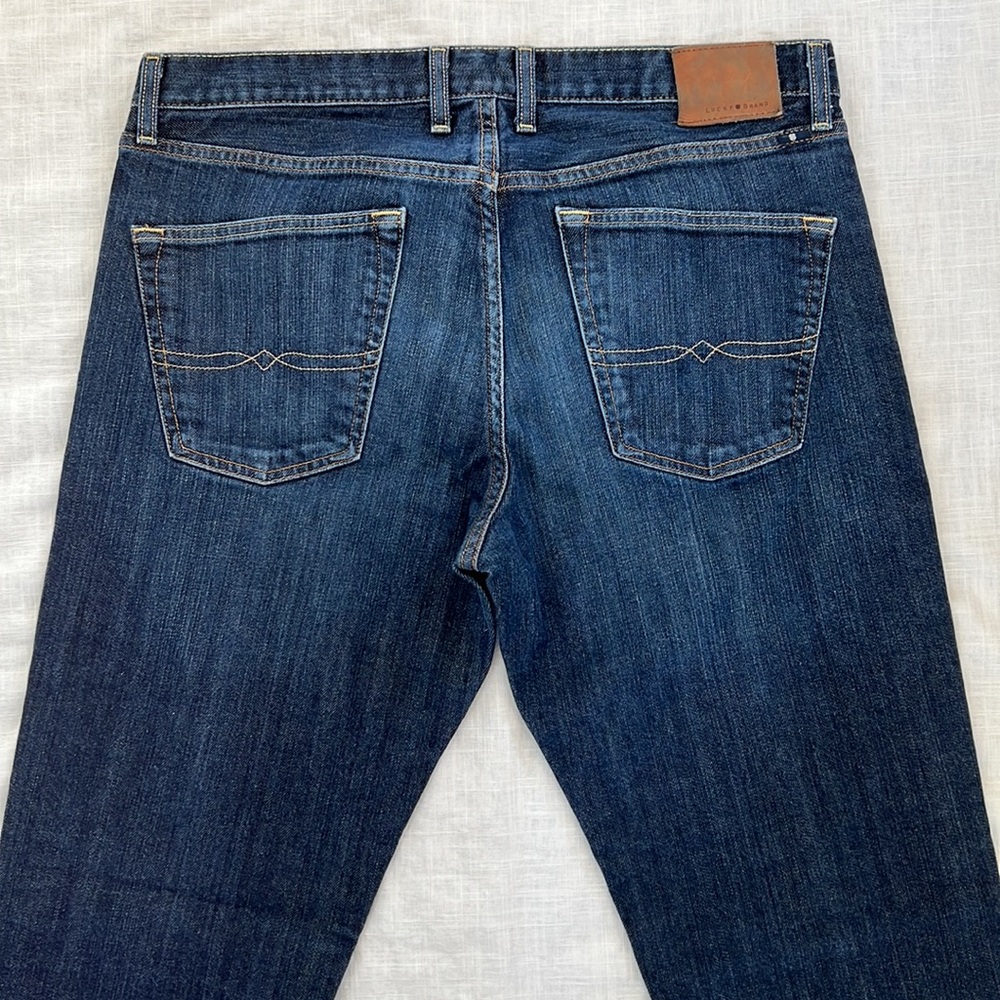 Men Lucky Brand 221 Original Straight jeans. Size 36W / 34L. - Picture 5 of 10